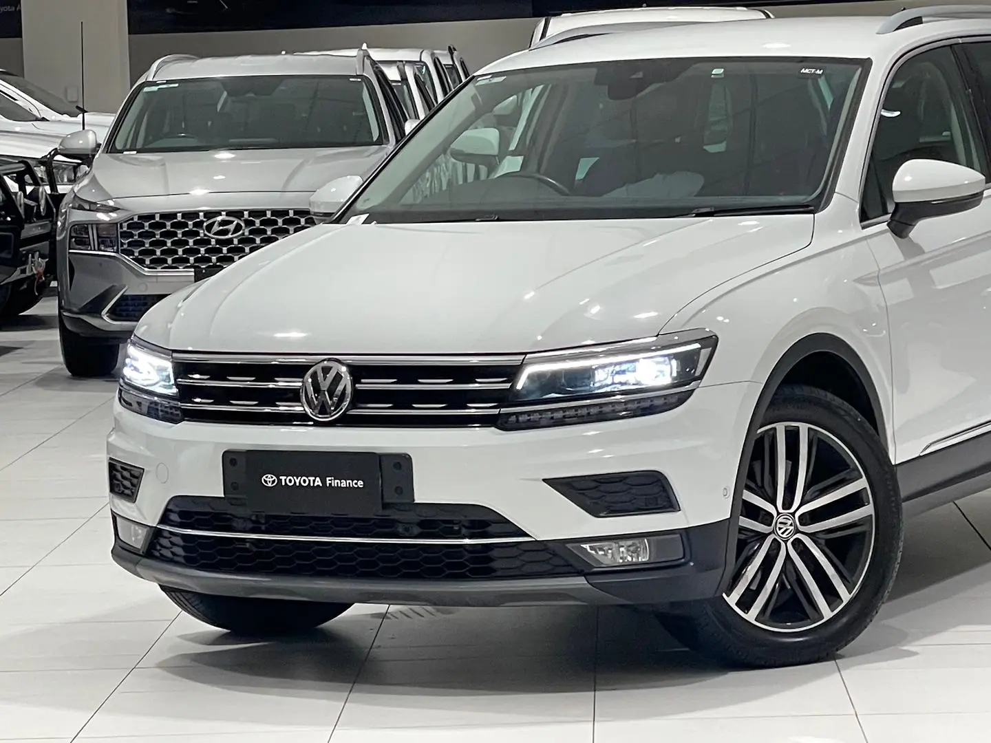 2020 Volkswagen Tiguan Gallery Image 6