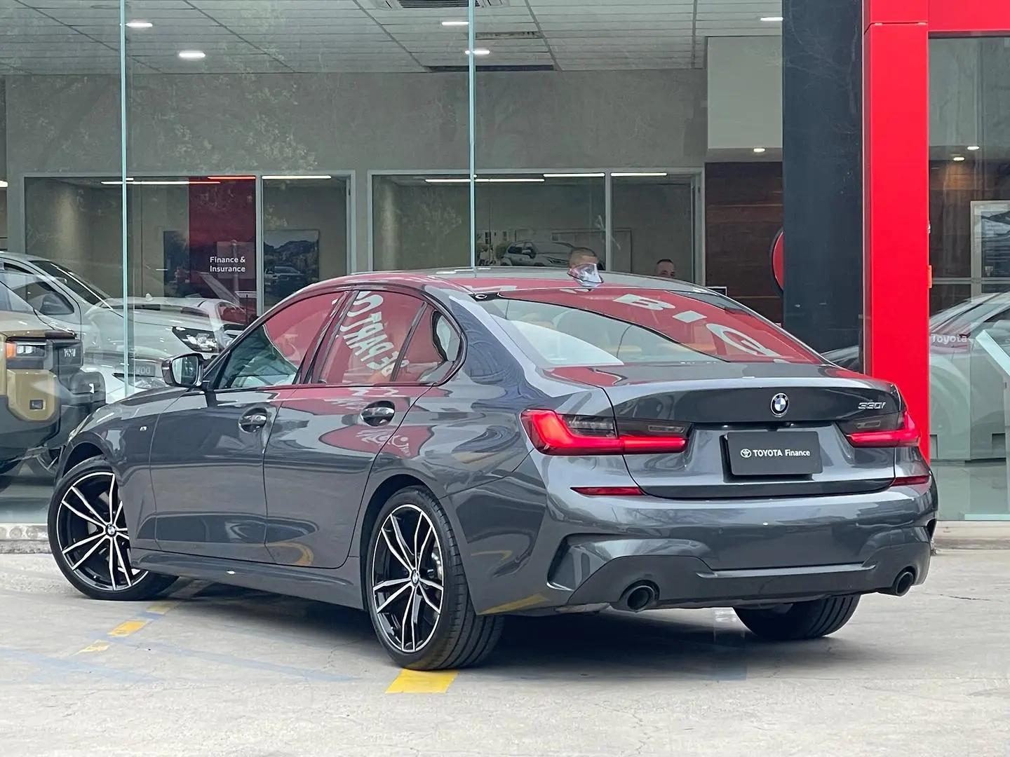2021 BMW 3 Series Gallery Image 10