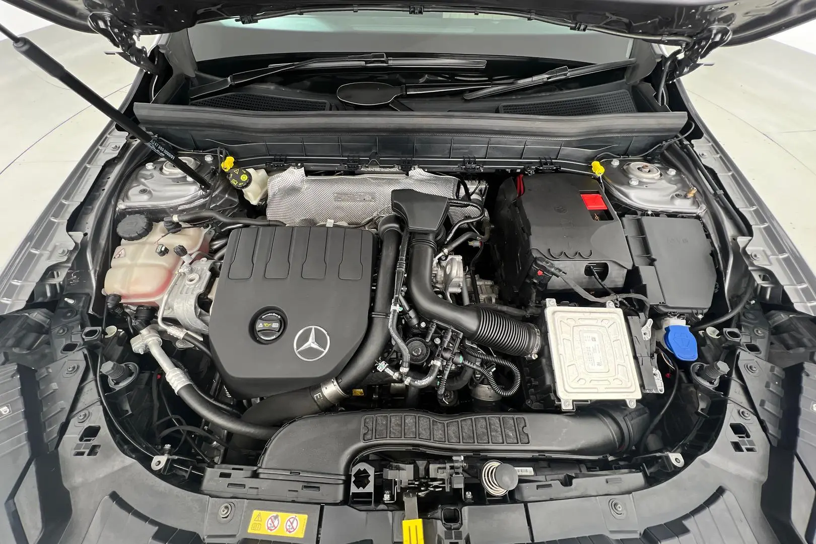 2021 Mercedes-Benz GLB-Class Gallery Image 22