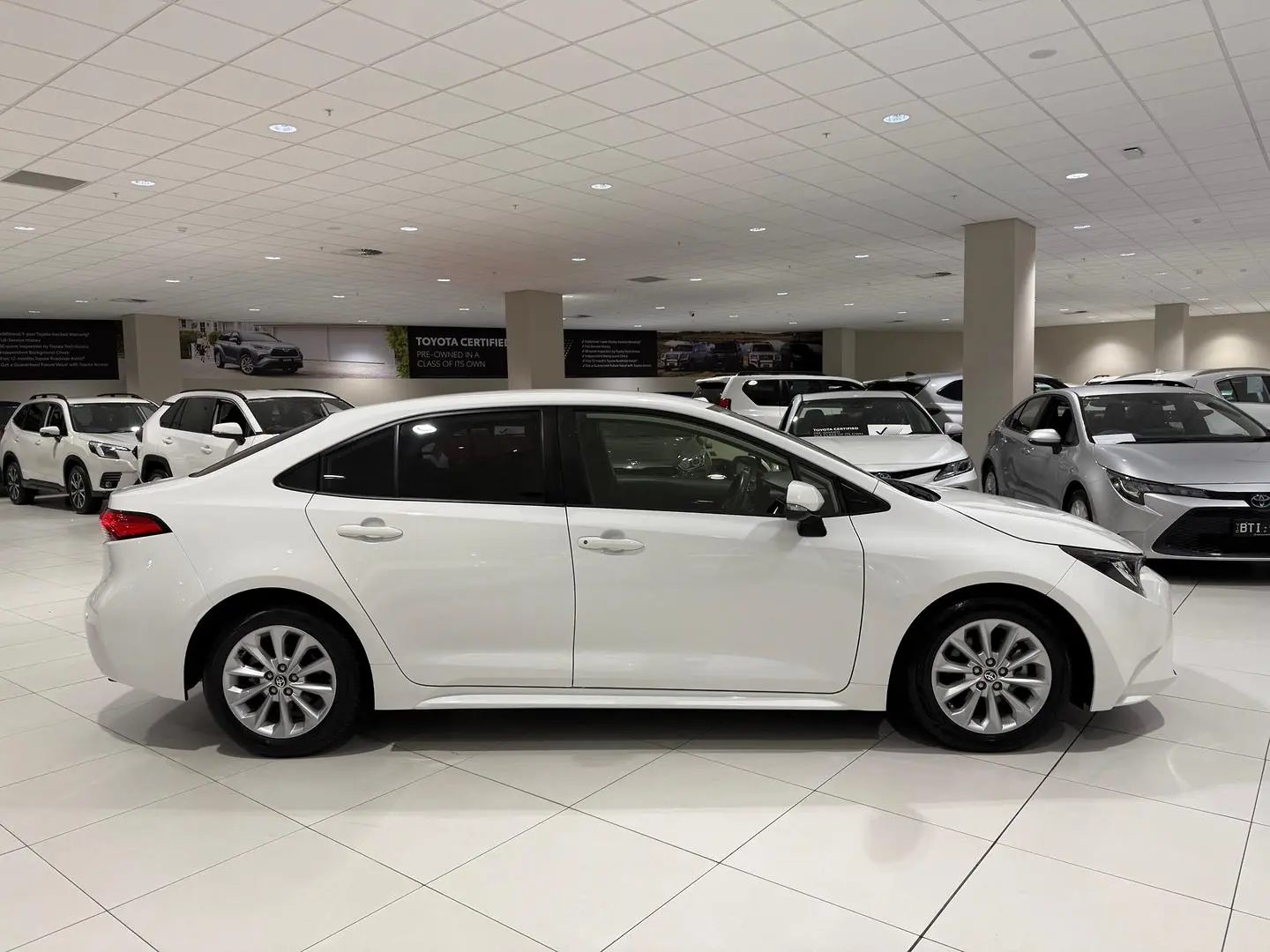 2021 Toyota Corolla Gallery Image 2