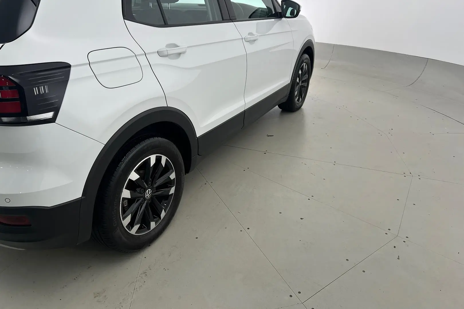 2022 Volkswagen T-Cross Gallery Image 9