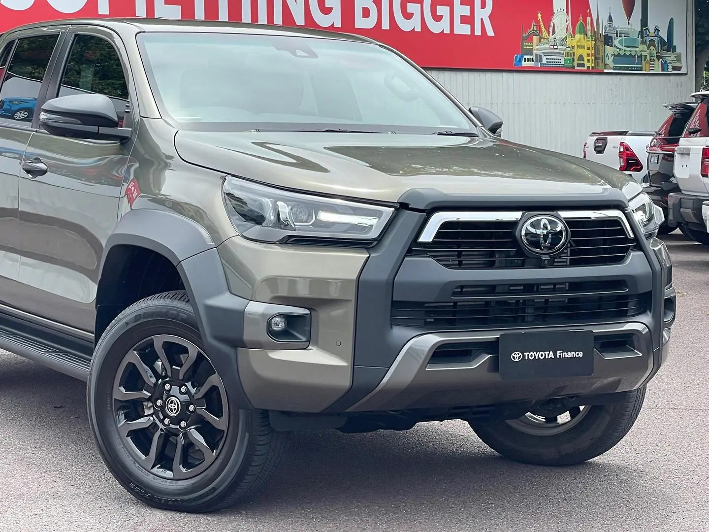 2022 Toyota Hilux Gallery Image 2