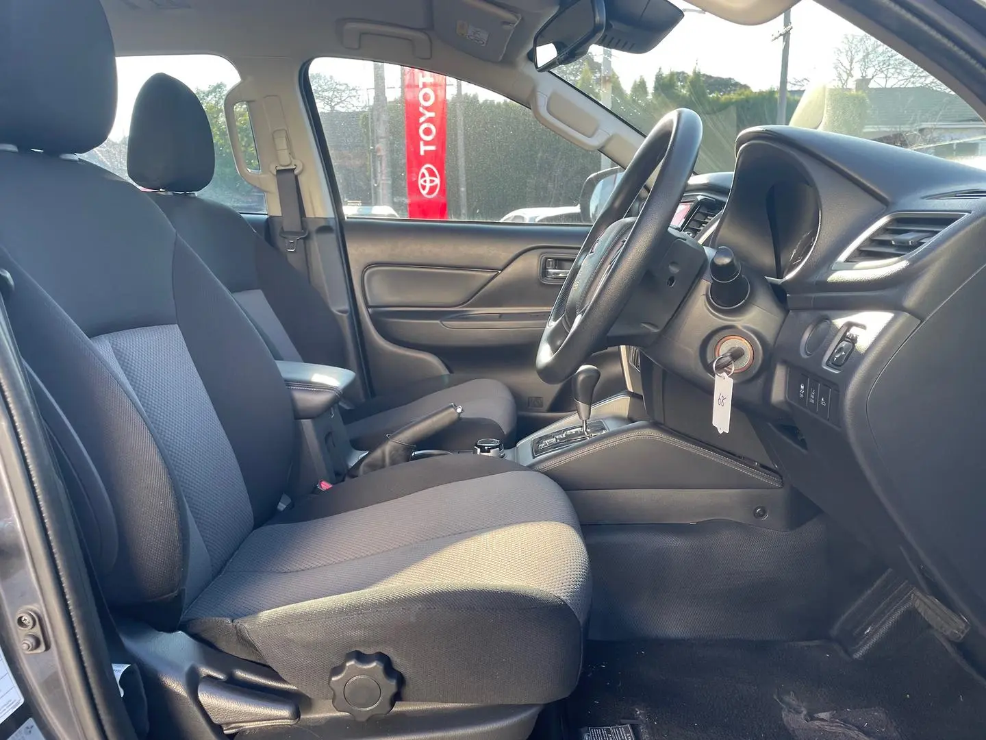 2022 Mitsubishi Triton Gallery Image 14