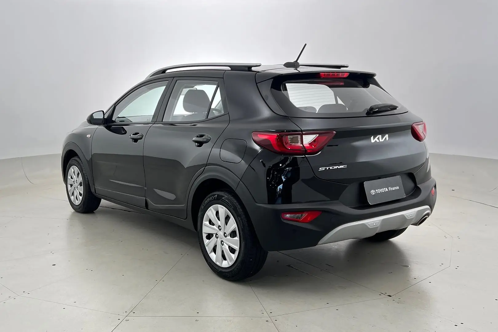 2022 Kia Stonic Gallery Image 7