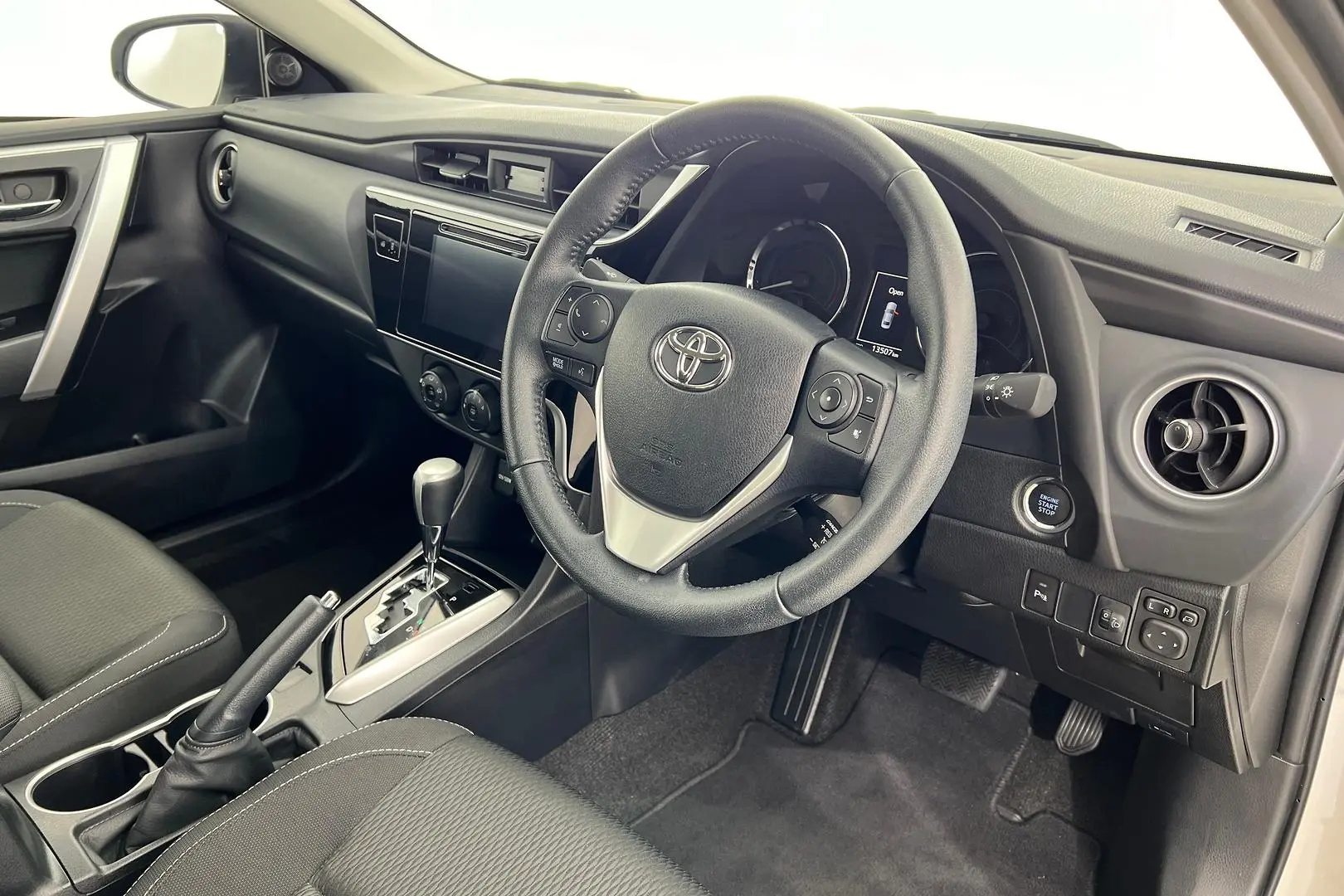 2018 Toyota Corolla Image 11