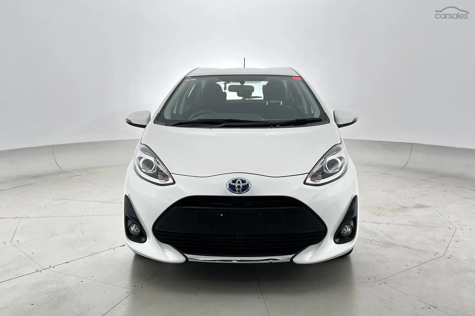 2020 Toyota Prius C Image 3