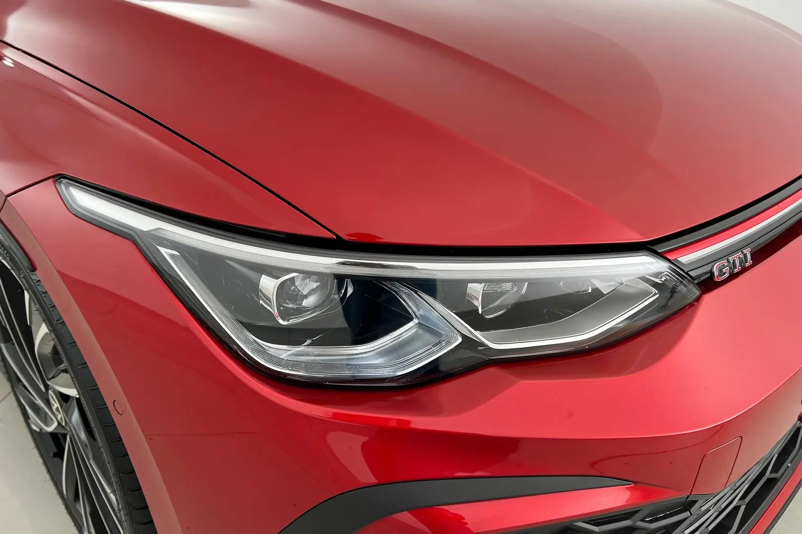 2023 Volkswagen Golf Gallery Image 2