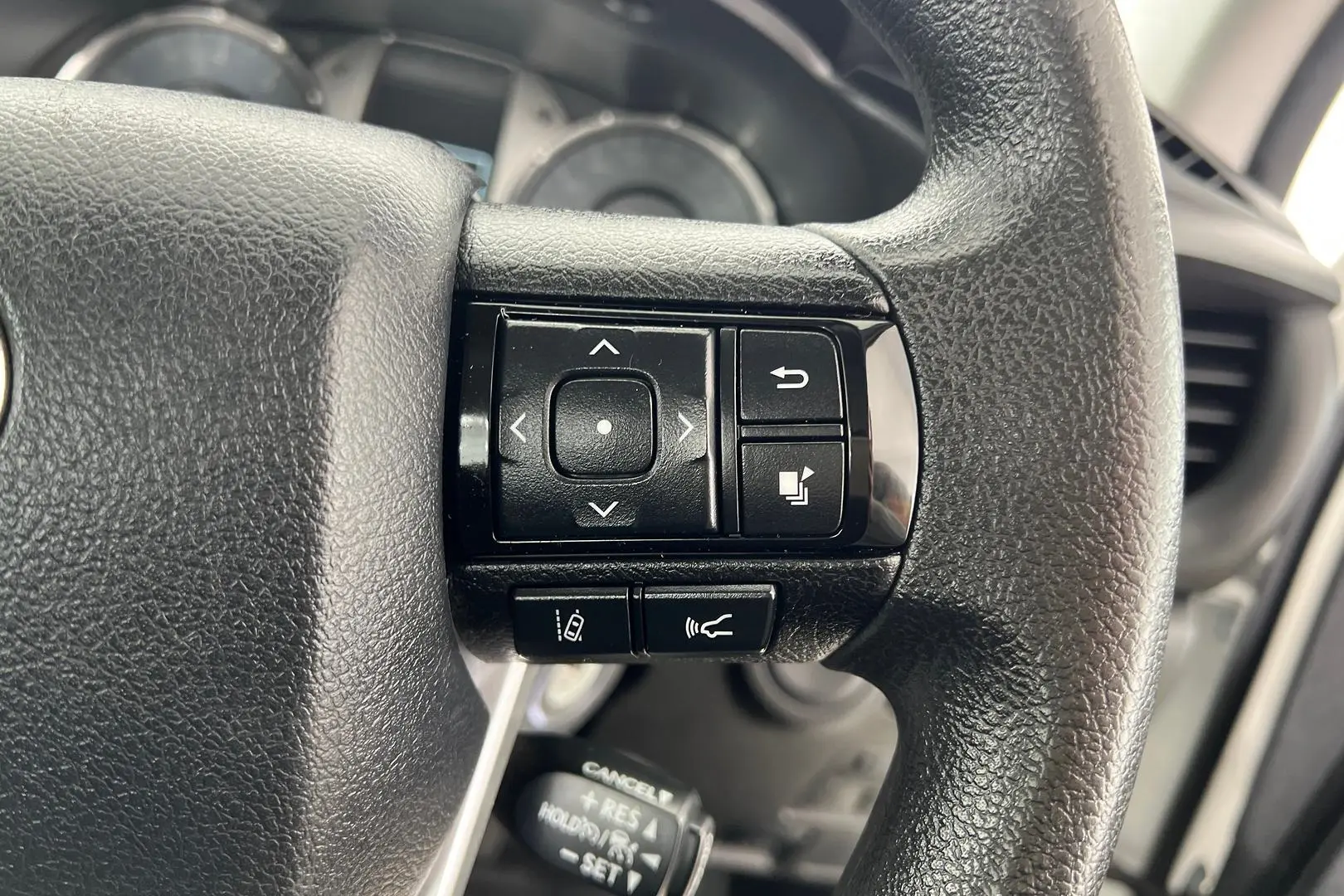 2023 Toyota Hilux Gallery Image 17
