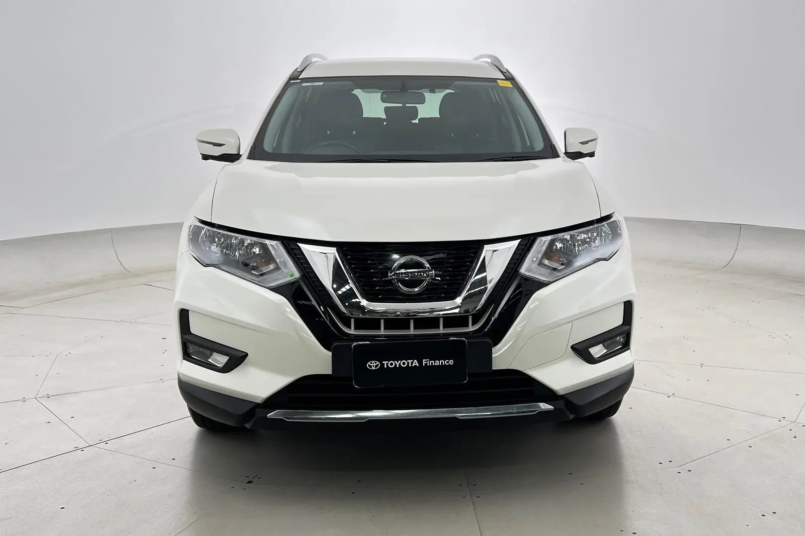 2020 Nissan X-Trail Gallery Image 10