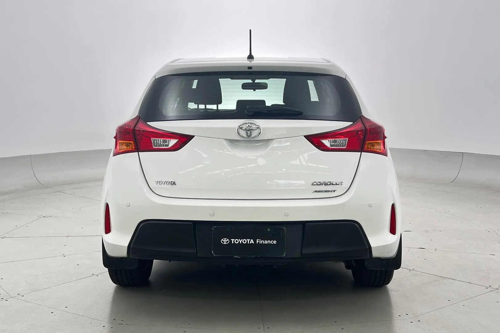 2014 Toyota Corolla Gallery Image 6