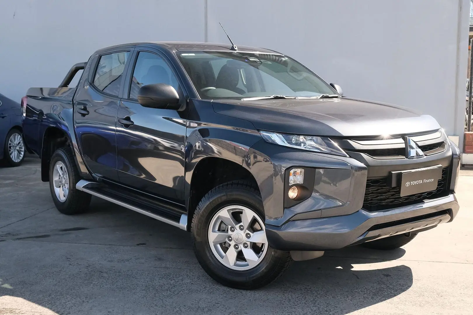 2020 Mitsubishi Triton Gallery Image 1