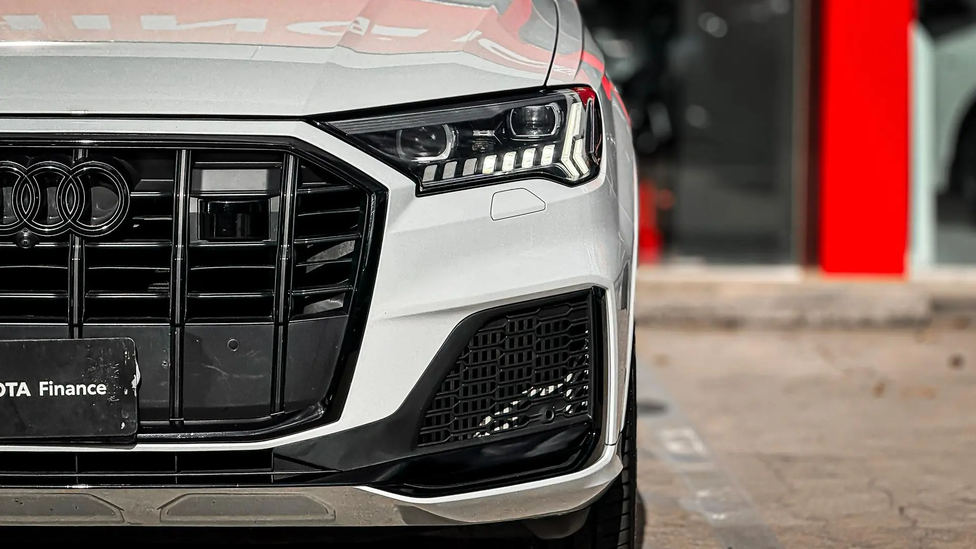 2021 Audi SQ7 Gallery Image 13