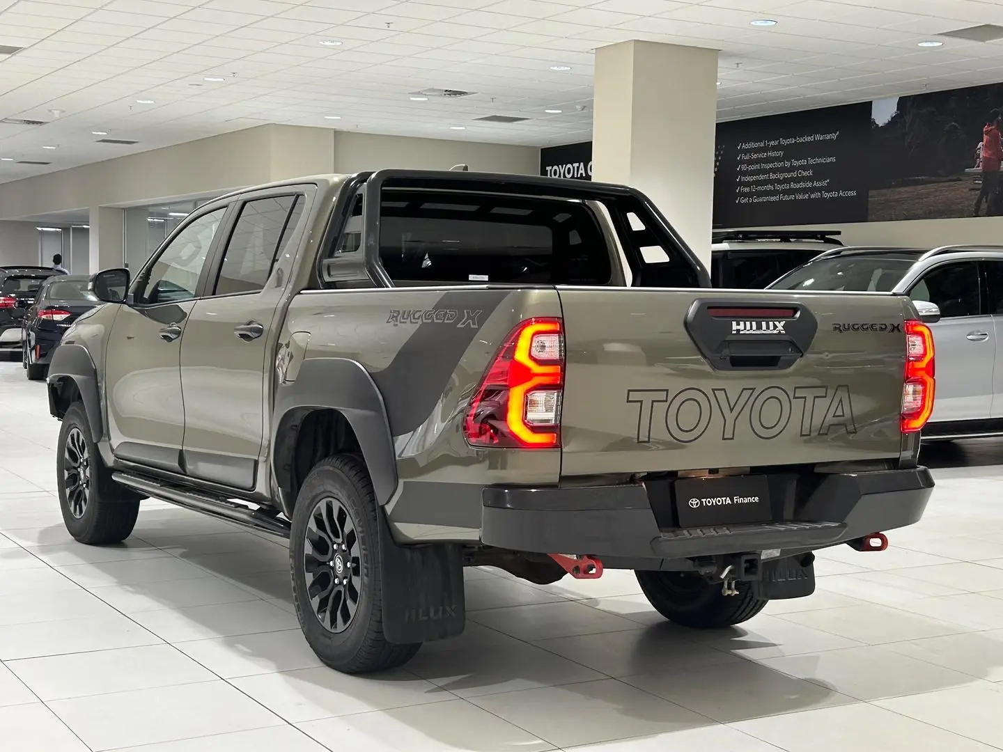 2021 Toyota Hilux Gallery Image 7