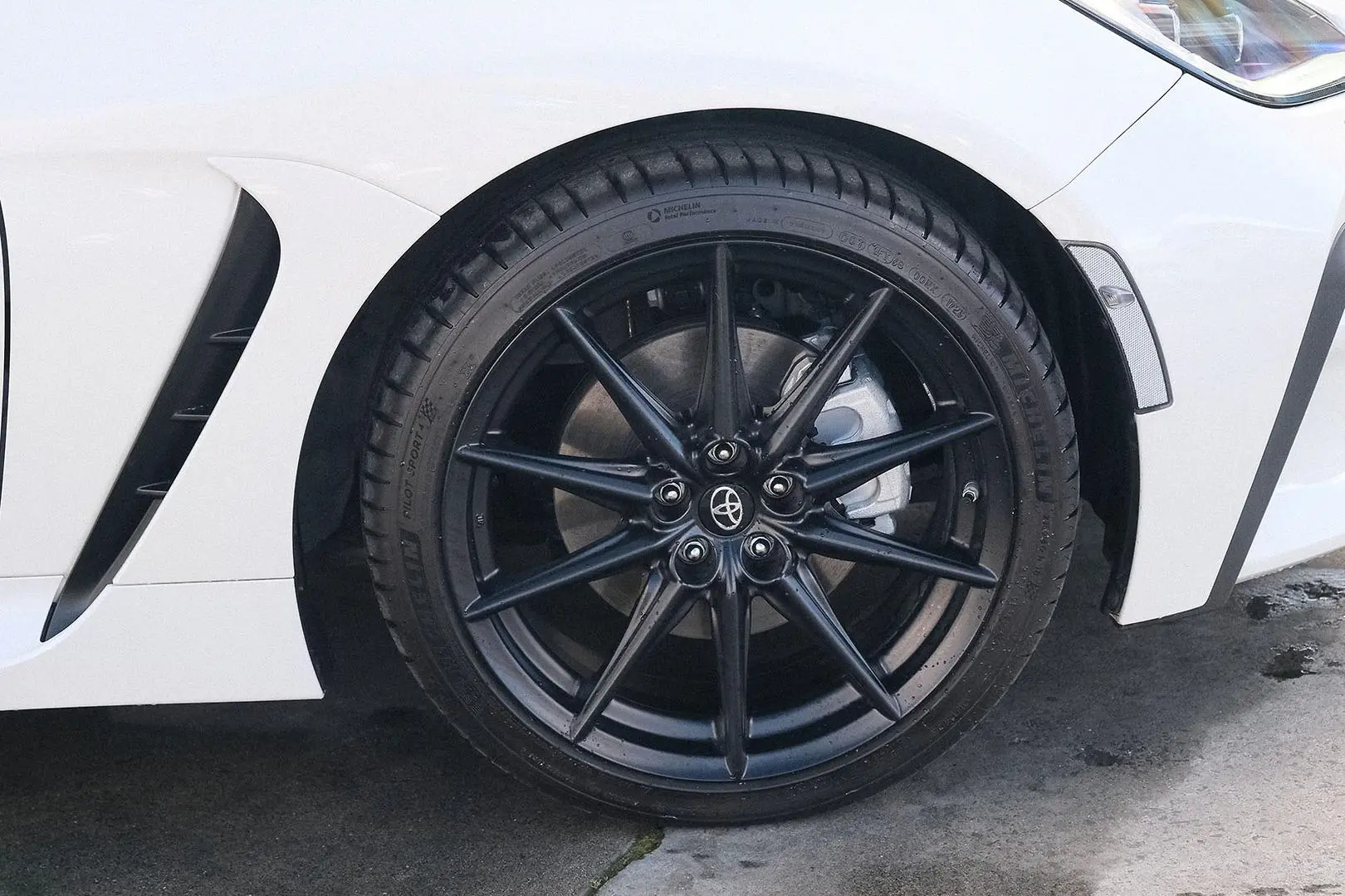 2023 Toyota GR86 Gallery Image 6