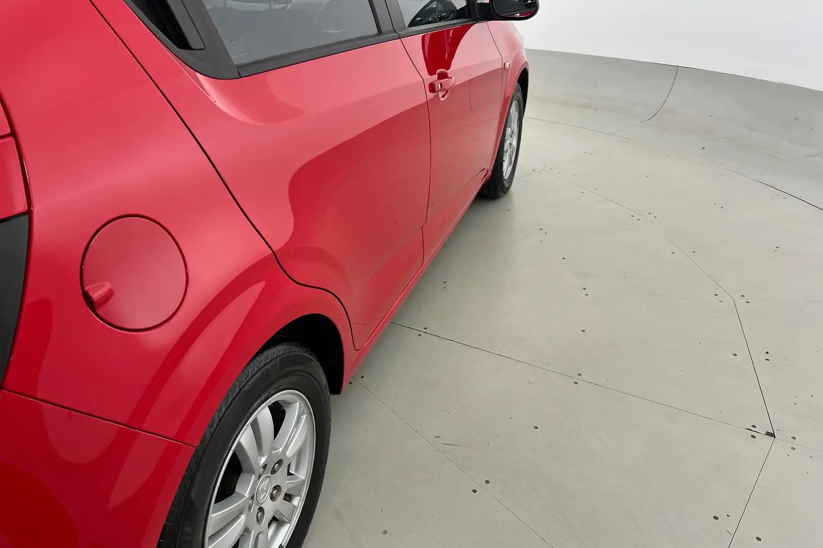 2014 Holden Barina Gallery Image 5