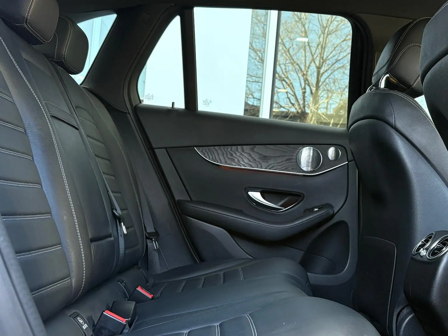 2019 Mercedes-Benz GLC-Class Gallery Image 14