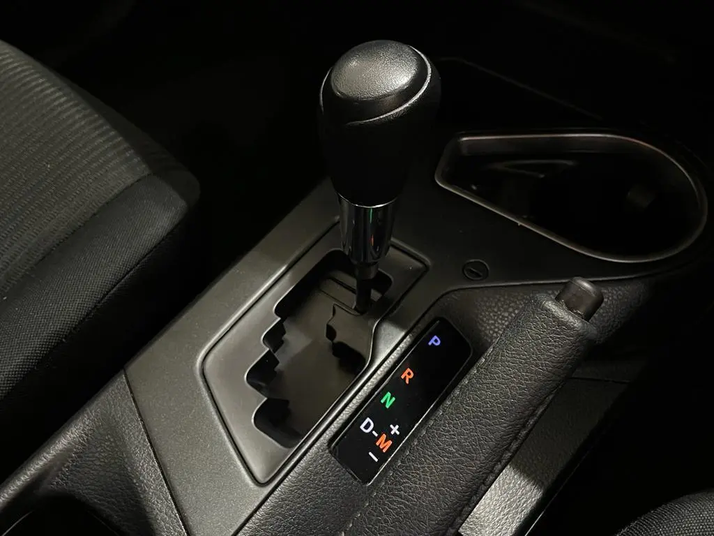 2017 Toyota RAV4 Gallery Image 16