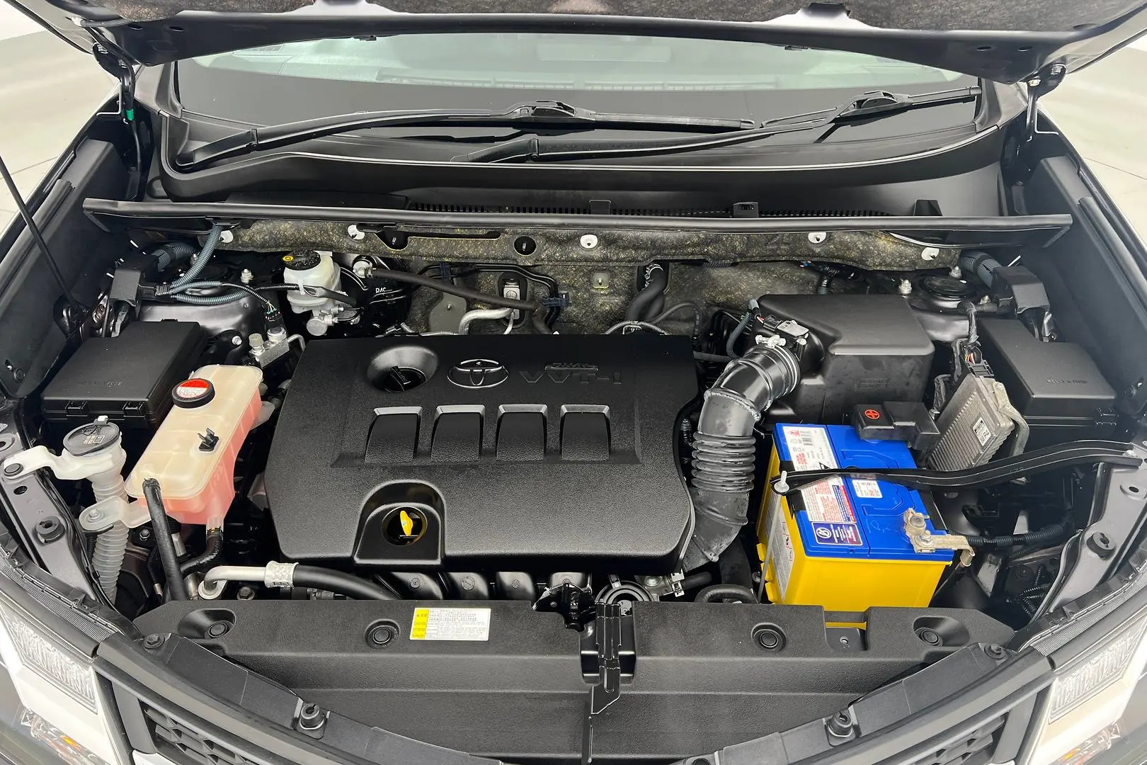 2015 Toyota RAV4 Gallery Image 22