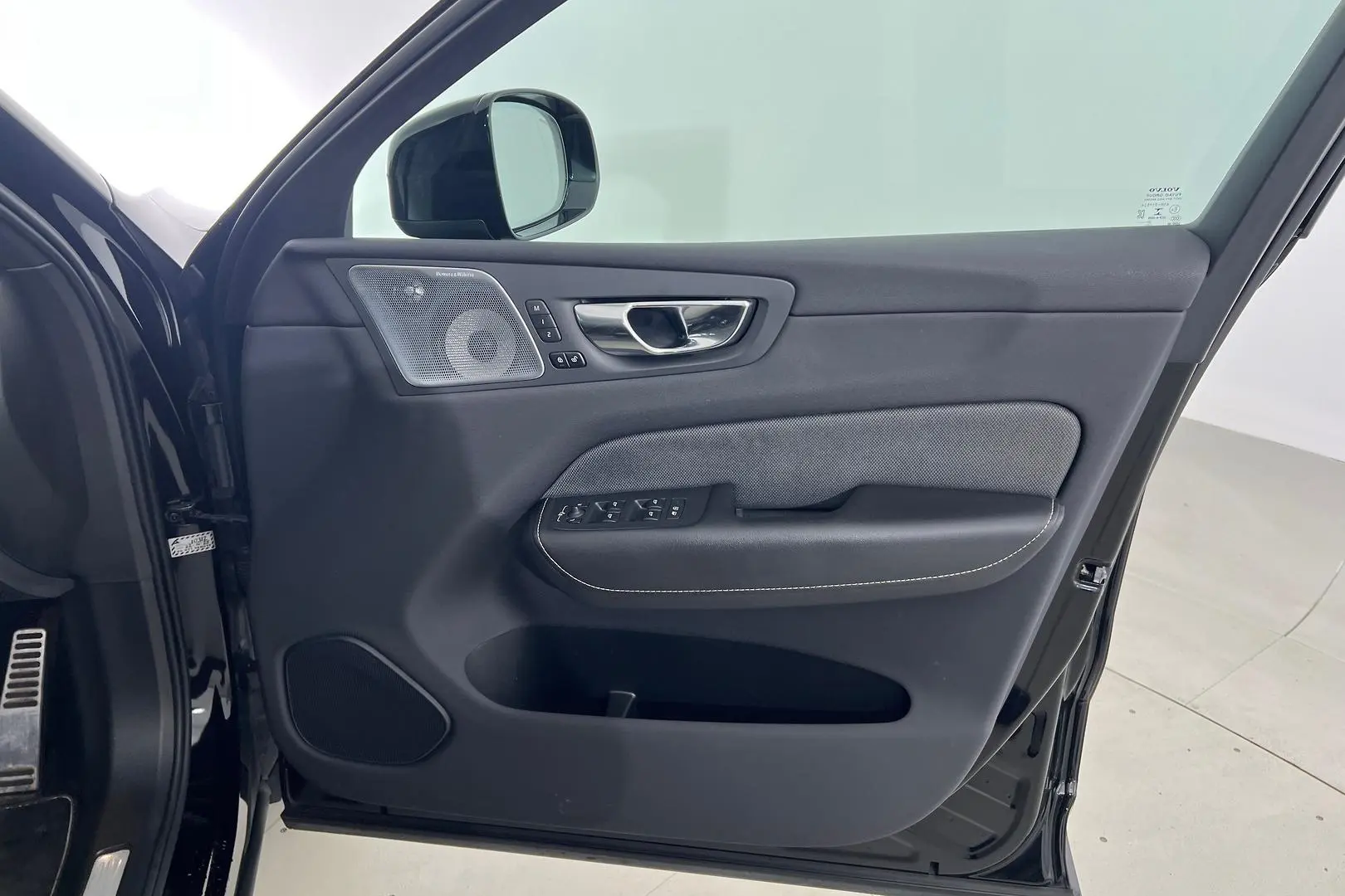 2020 Volvo XC60 Gallery Image 14