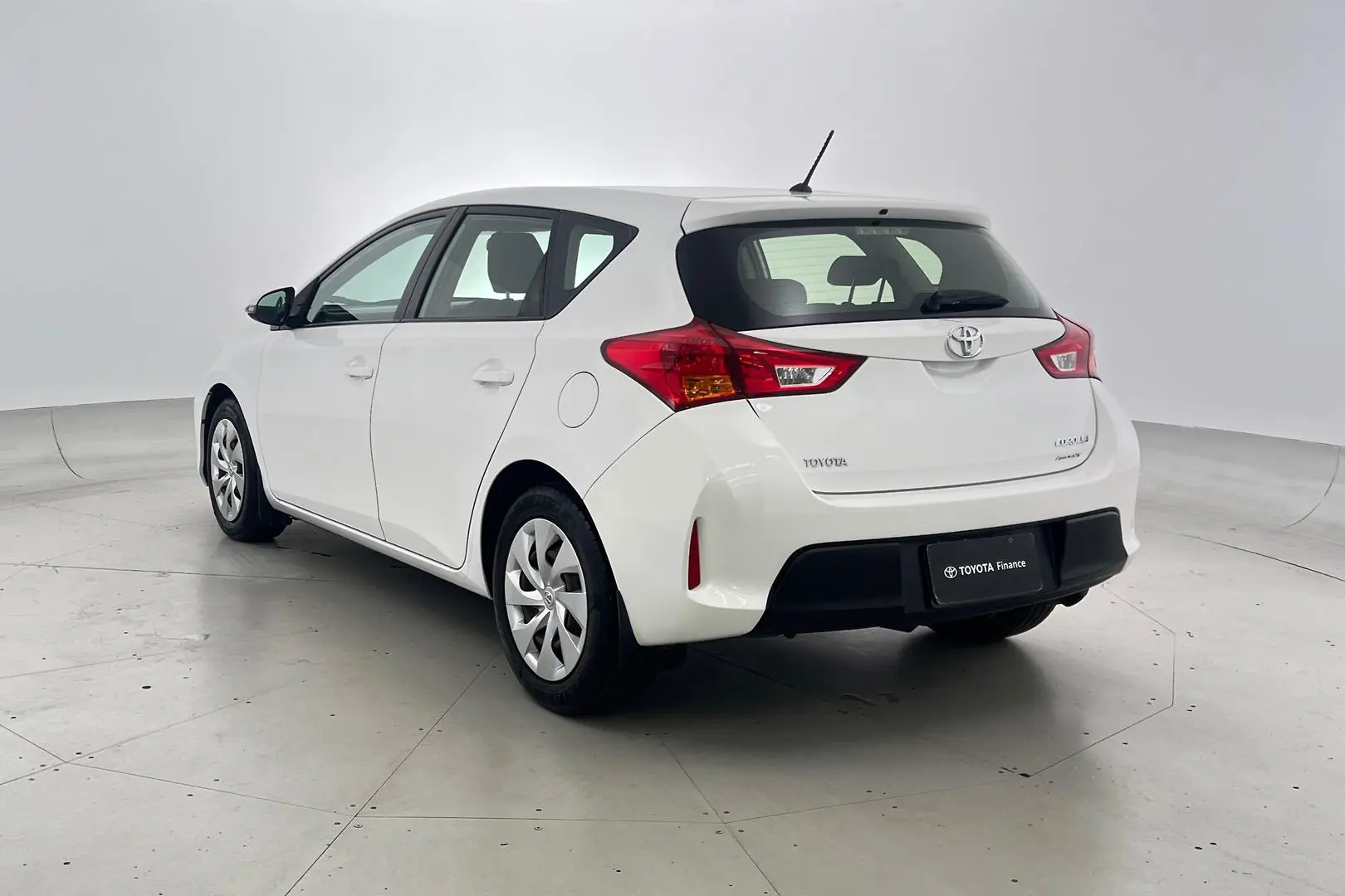 2014 Toyota Corolla Gallery Image 7
