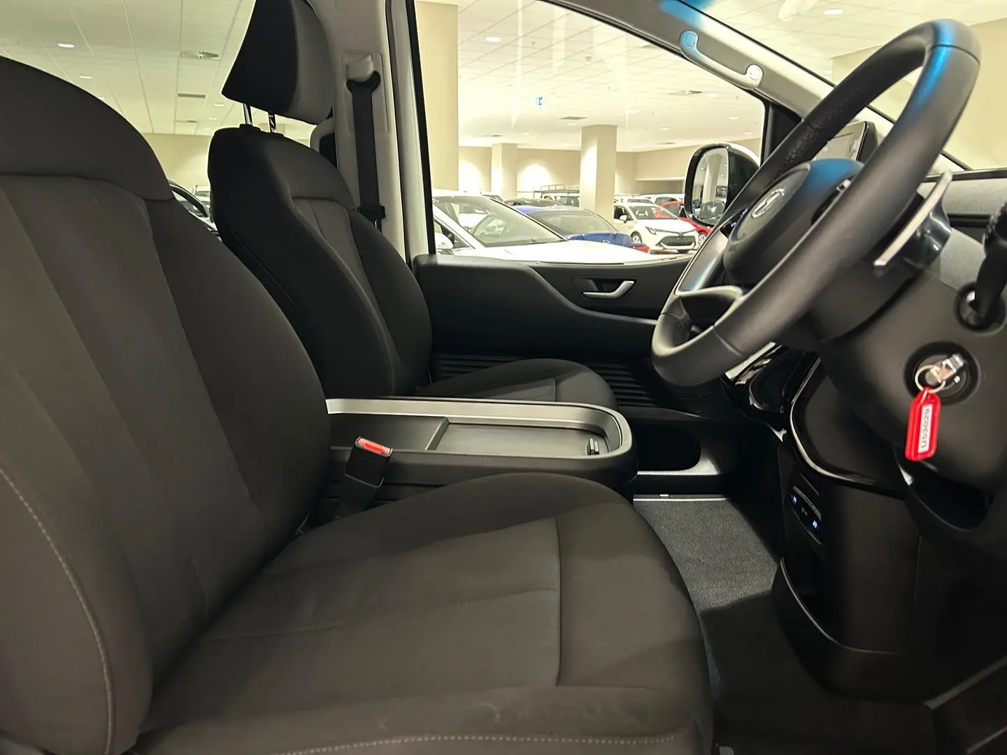 2022 Hyundai STARIA Gallery Image 13