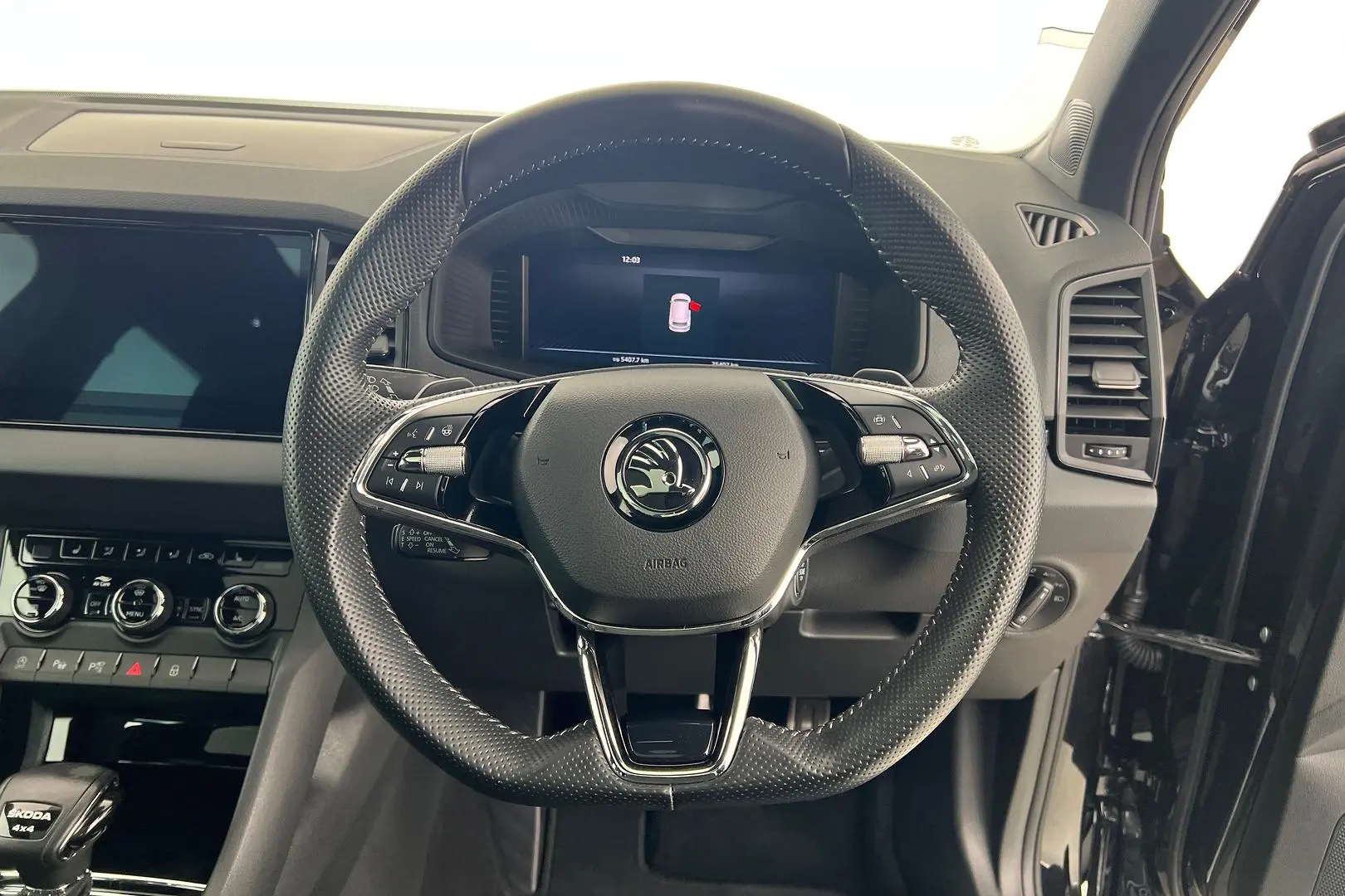 2023 SKODA Karoq Gallery Image 16
