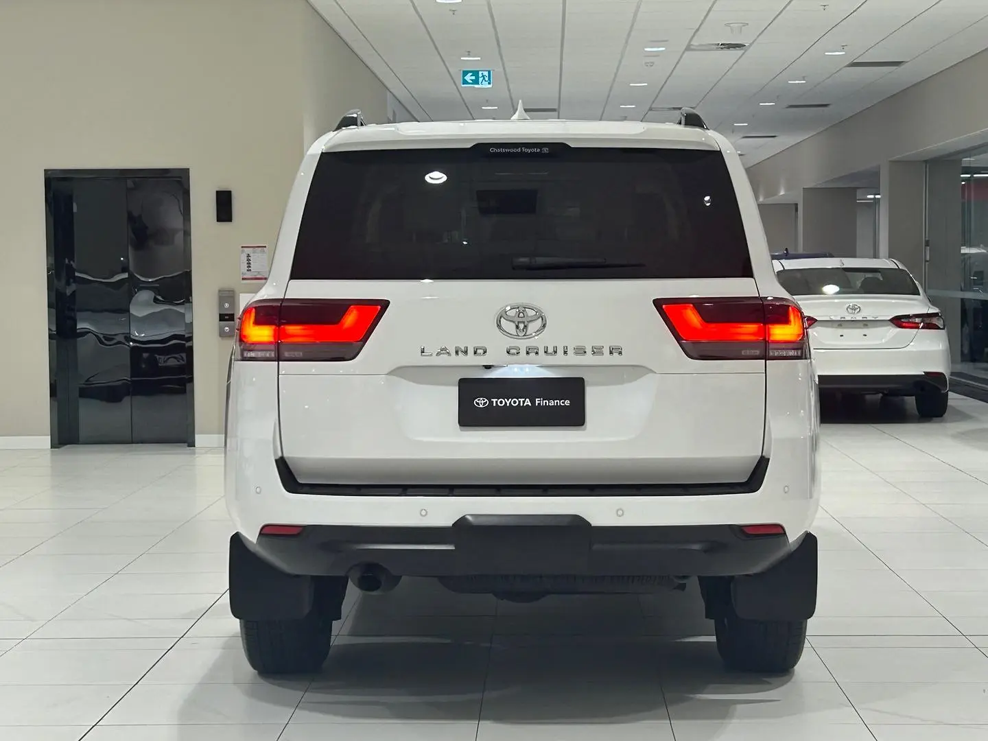 2022 Toyota Landcruiser Gallery Image 9