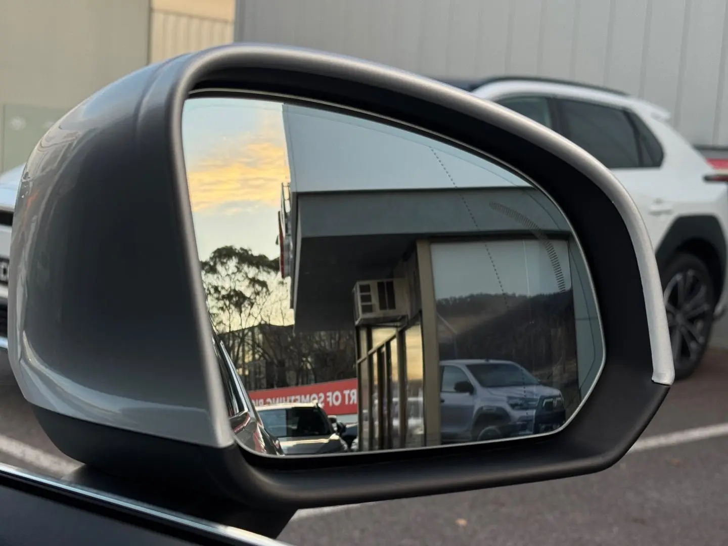 2018 Volvo XC40 Gallery Image 23