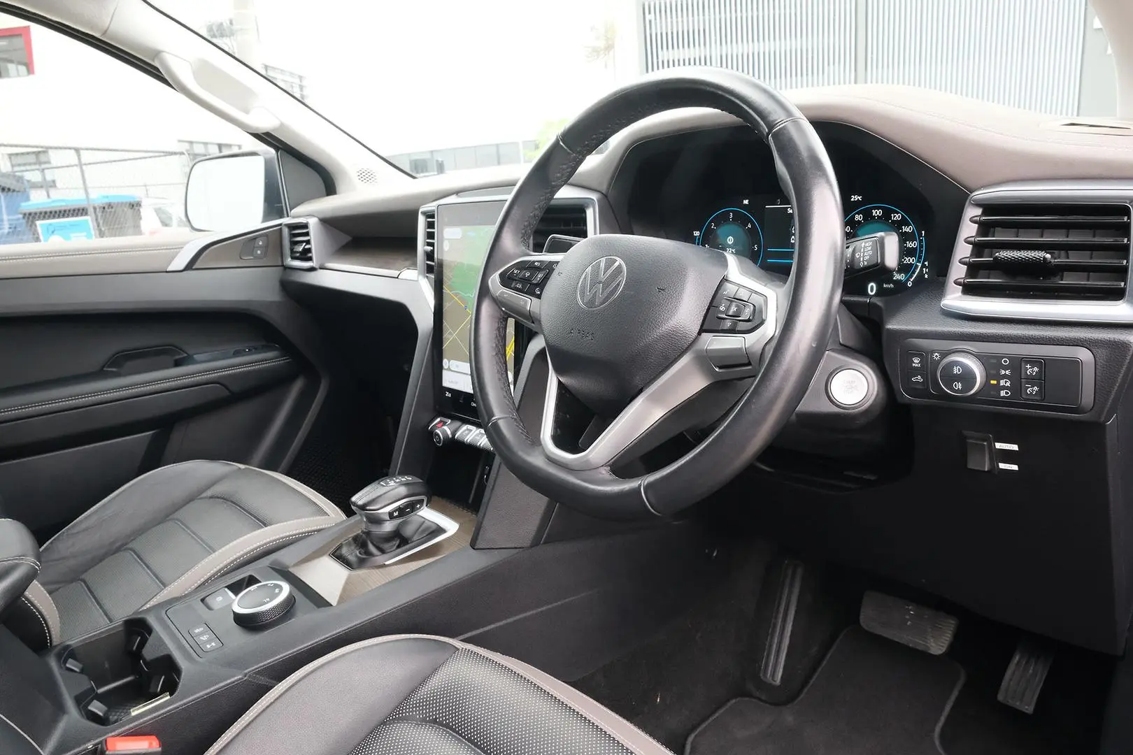 2023 Volkswagen Amarok Gallery Image 7