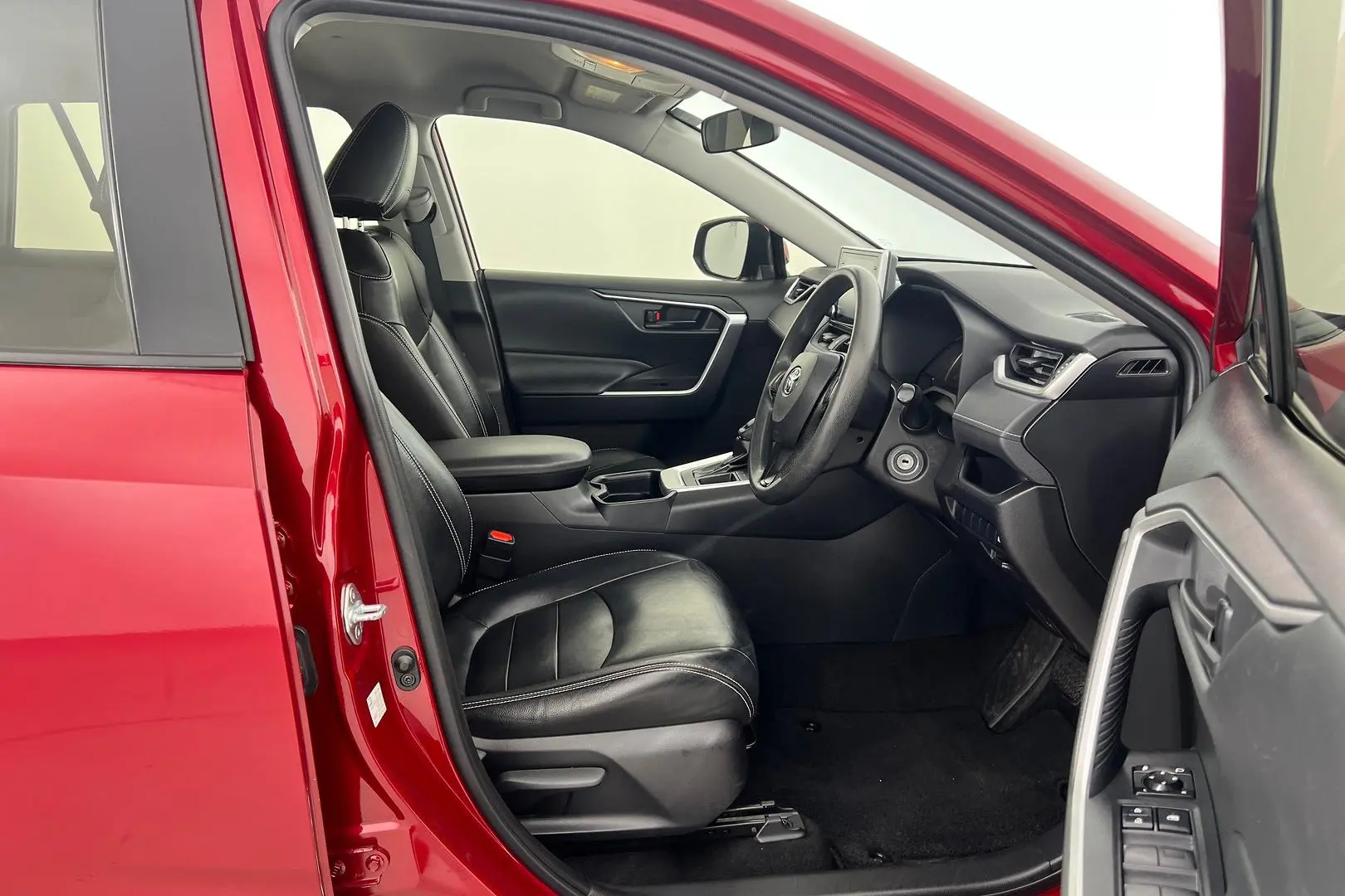 2020 Toyota RAV4 Gallery Image 12