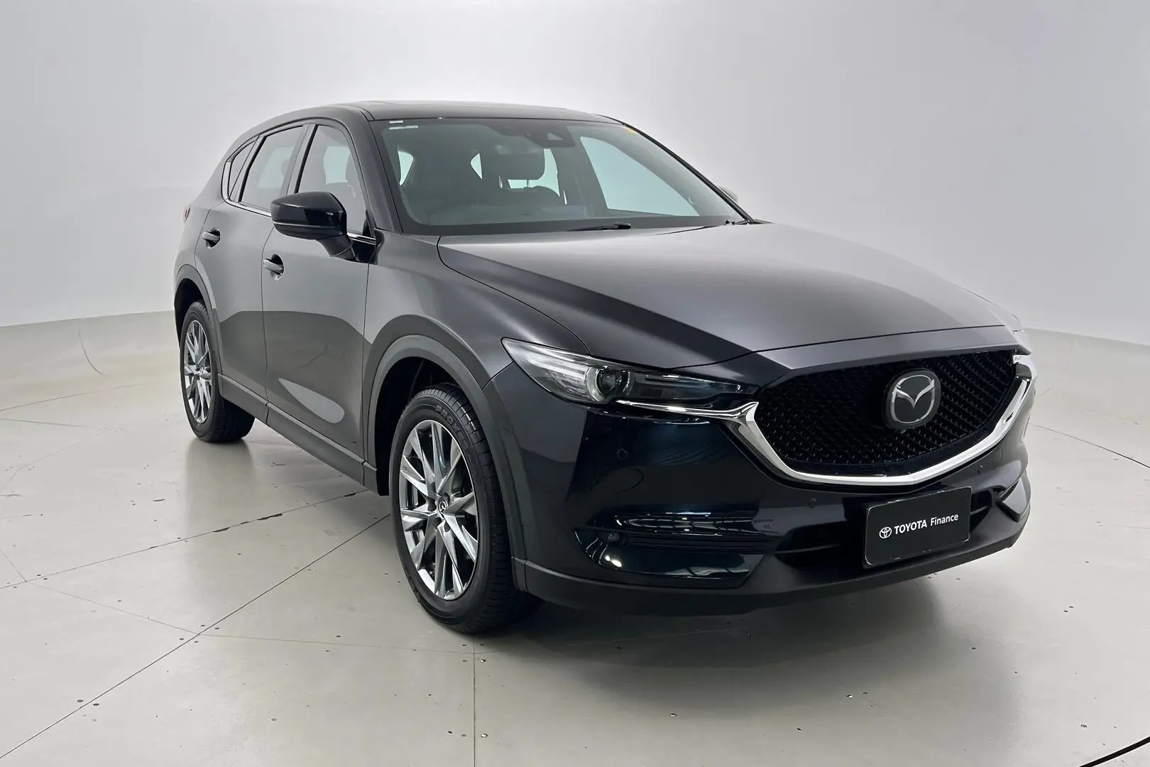 2019 Mazda CX-5 Gallery Image 1