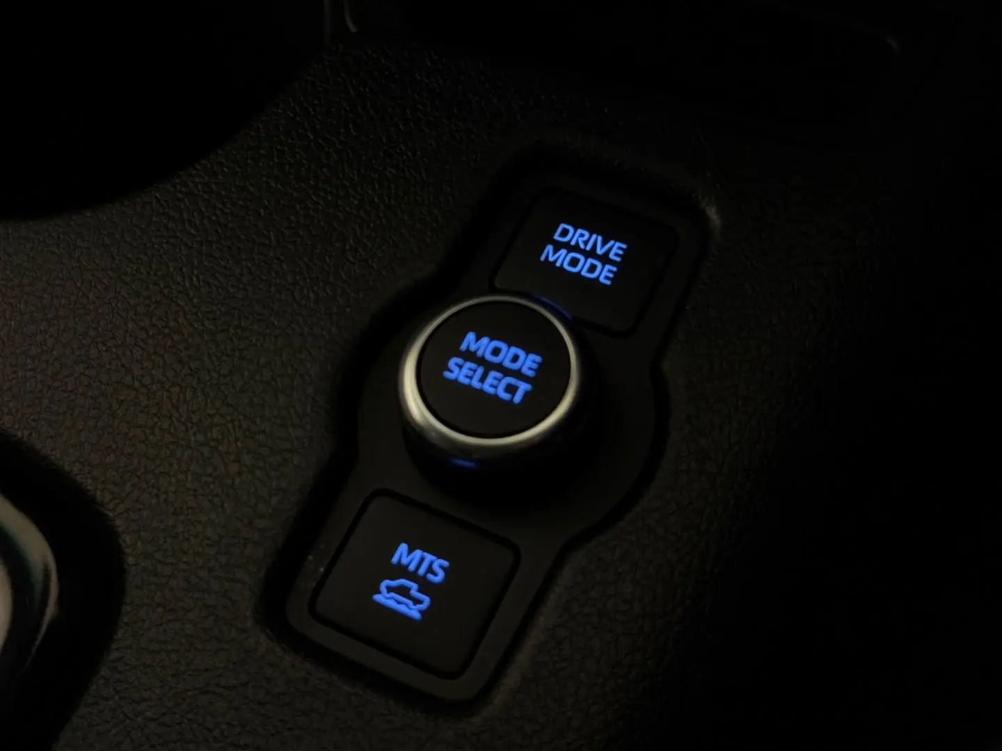 2024 Toyota Hilux Gallery Image 23