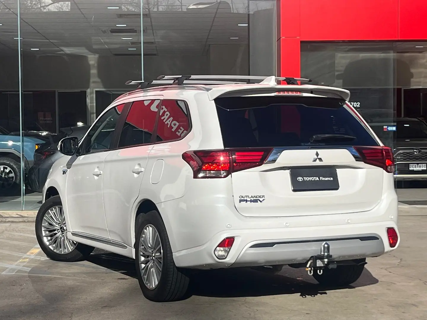 2018 Mitsubishi Outlander Gallery Image 6