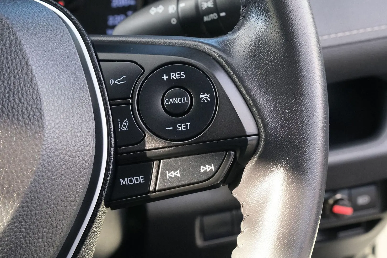 2020 Toyota RAV4 Gallery Image 15
