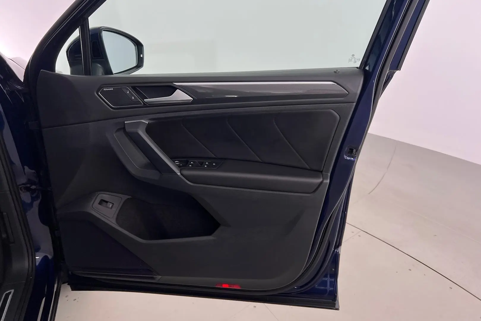 2019 Volkswagen Tiguan Gallery Image 11