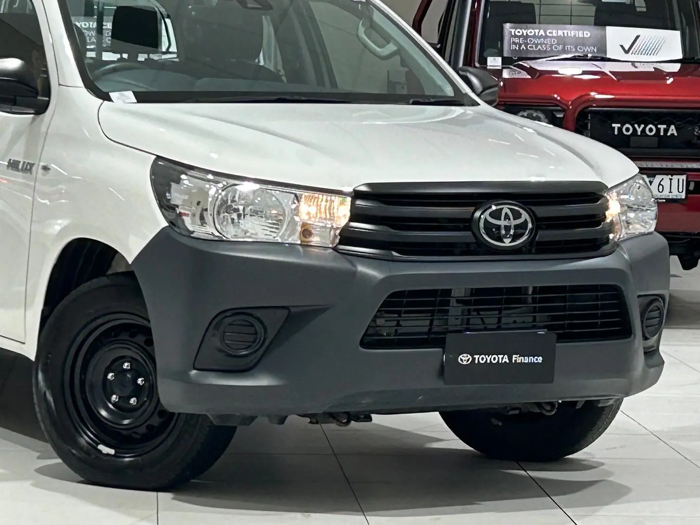 2022 Toyota Hilux Gallery Image 3