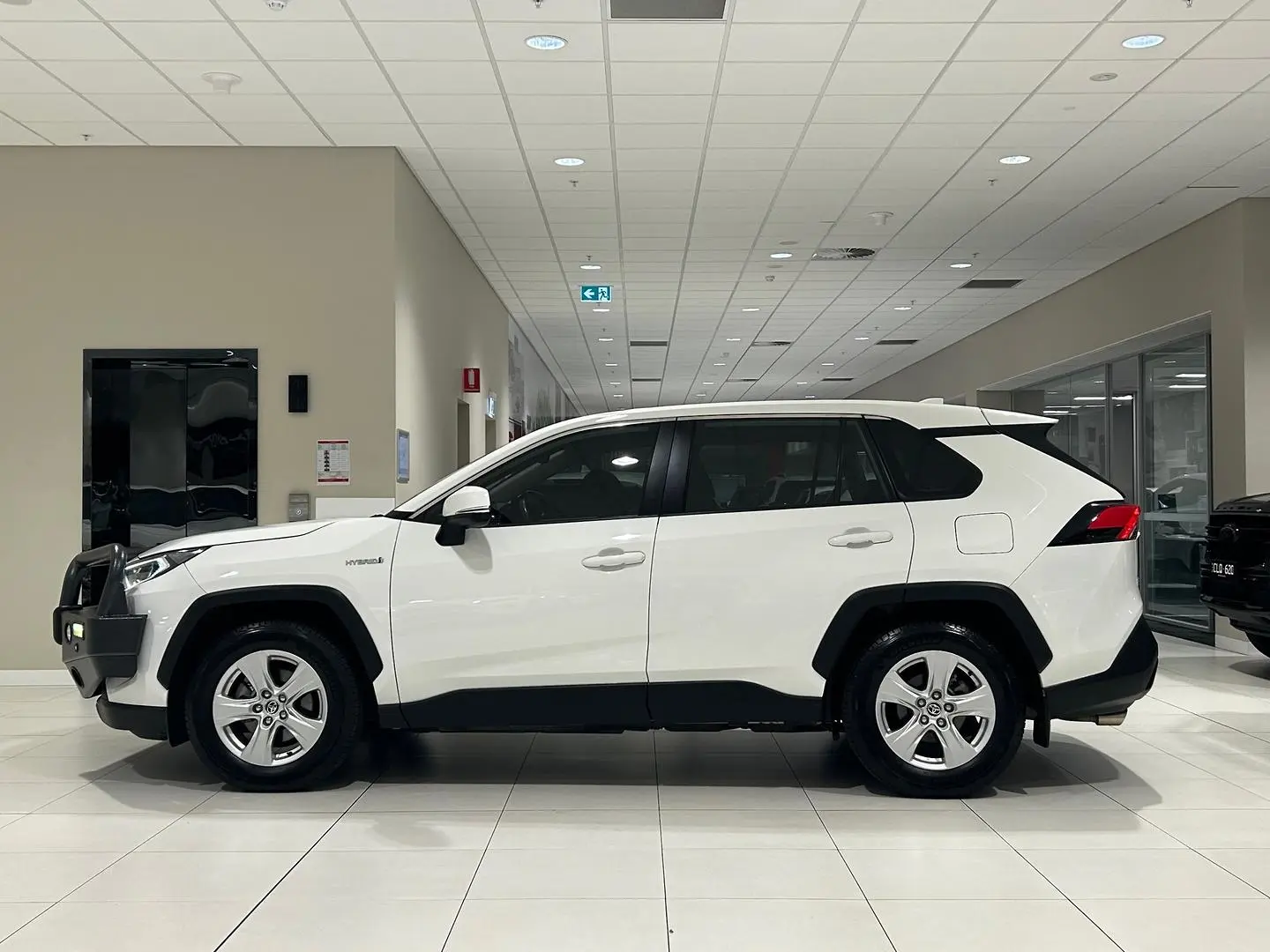 2021 Toyota RAV4 Gallery Image 6