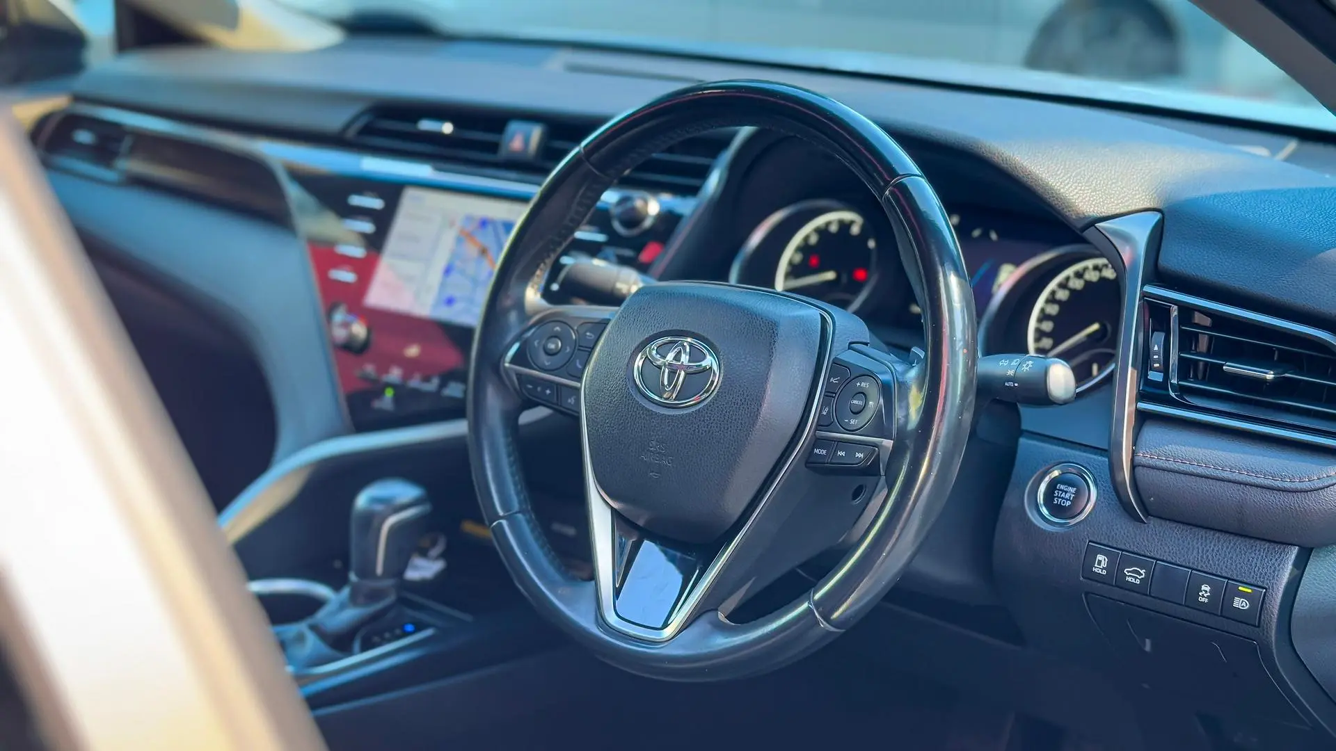 2019 Toyota Camry Gallery Image 17