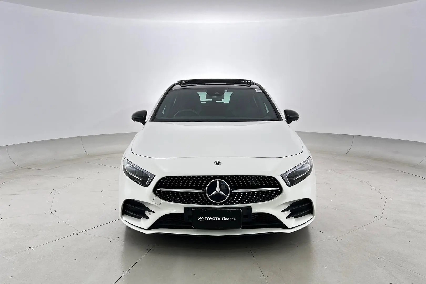 2019 Mercedes-Benz A-Class Gallery Image 10