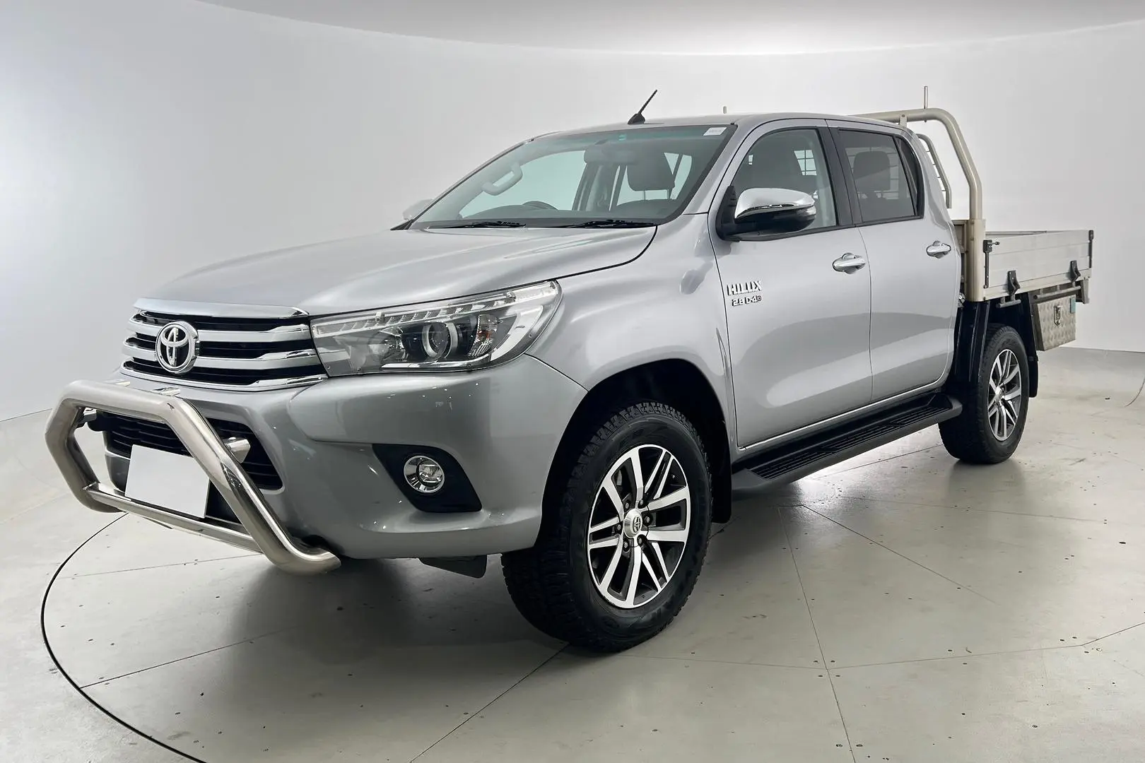 2018 Toyota Hilux Gallery Image 2