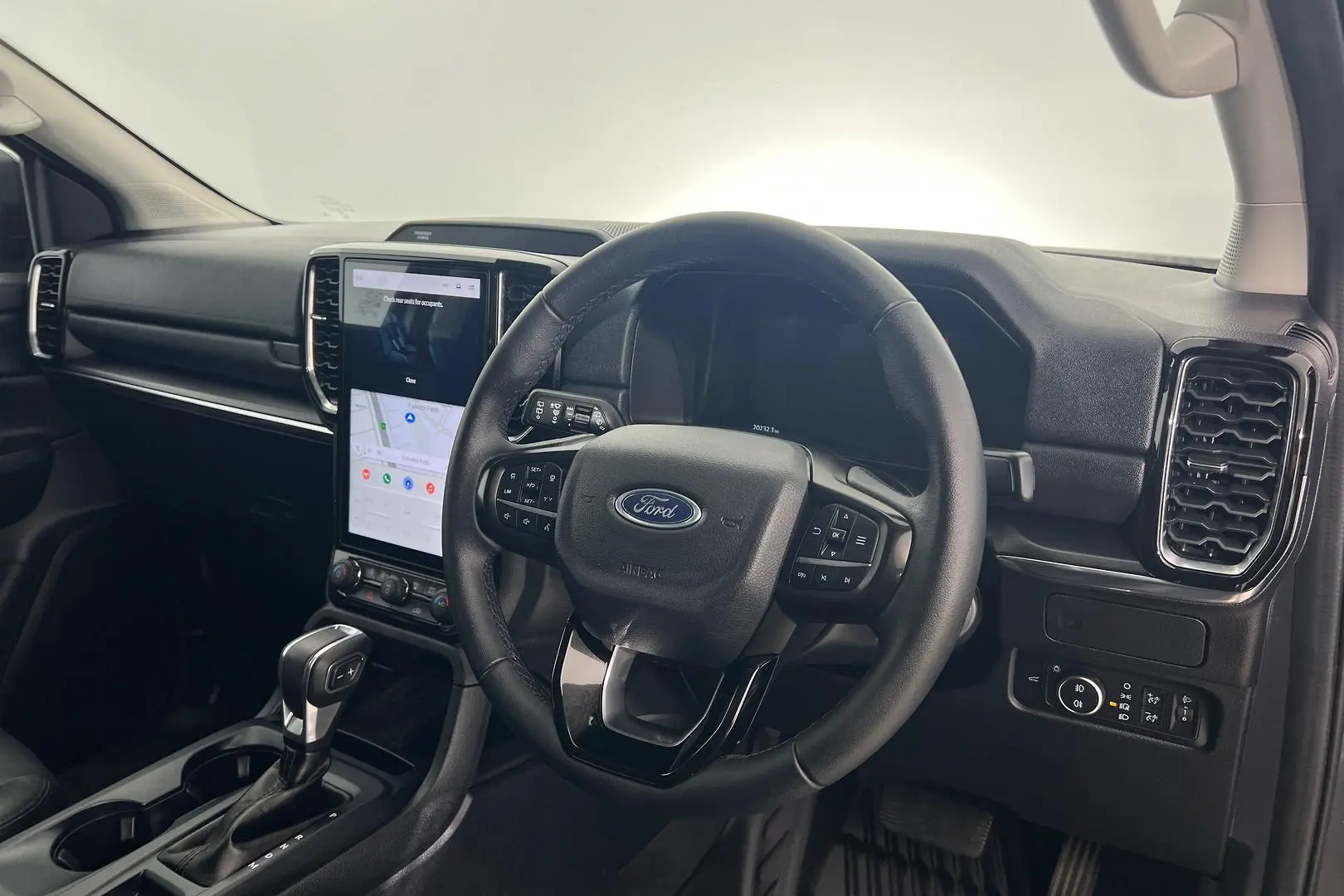 2023 Ford Everest Gallery Image 23