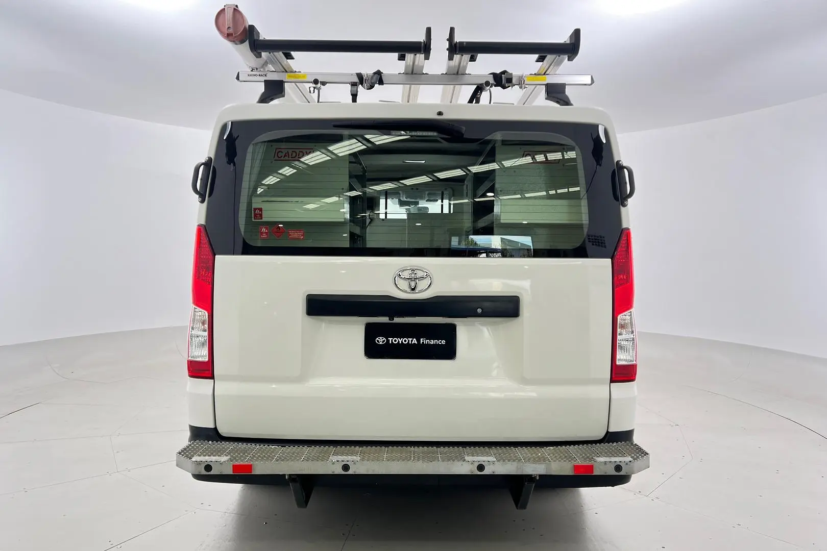 2021 Toyota Hiace Gallery Image 7