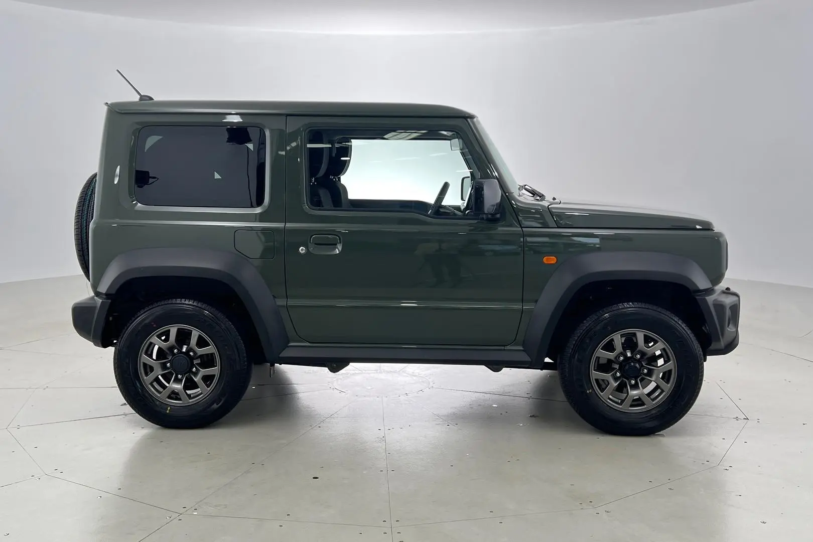 2021 Suzuki Jimny Gallery Image 3