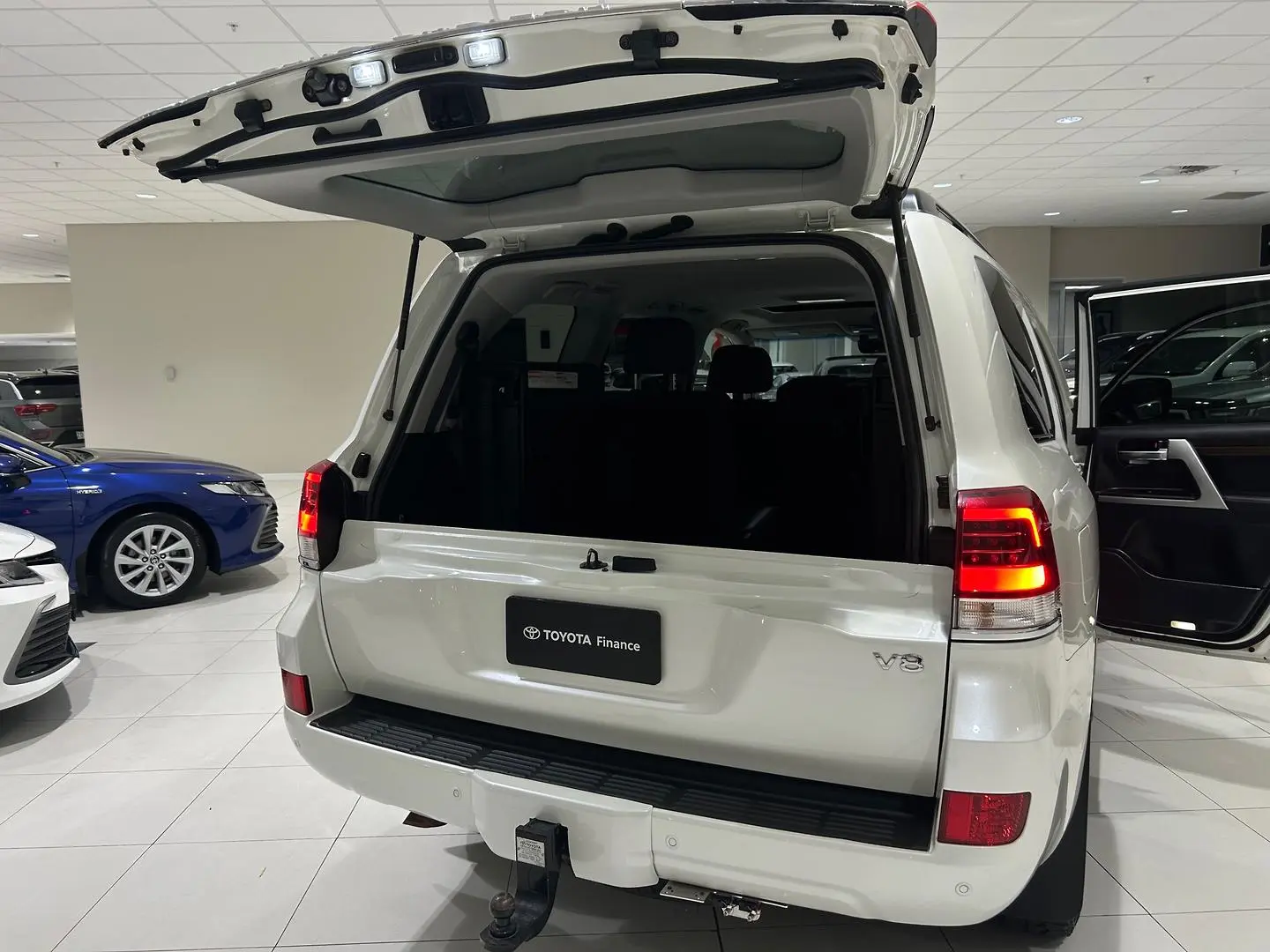 2021 Toyota Landcruiser Gallery Image 11