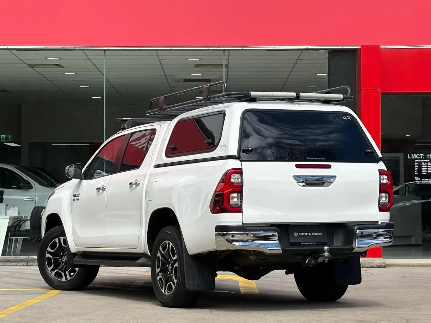 2022 Toyota Hilux Gallery Image 10