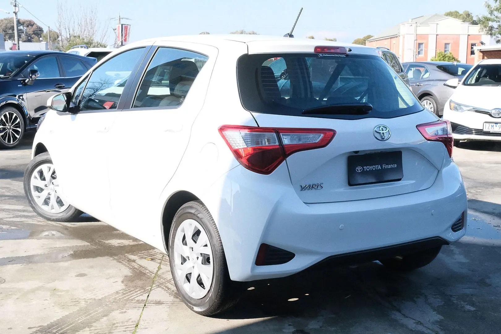 2017 Toyota Yaris Gallery Image 2