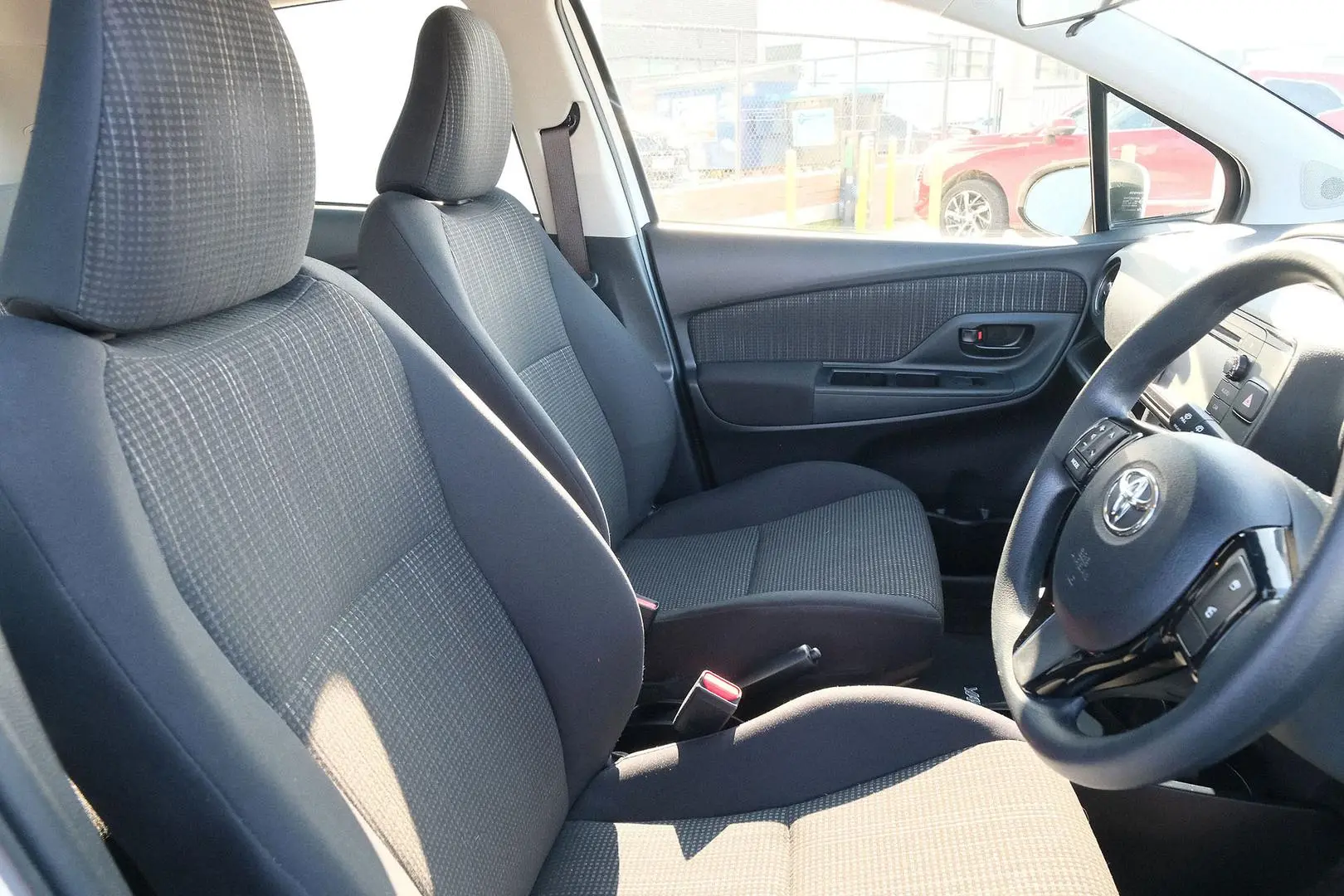 2017 Toyota Yaris Gallery Image 12