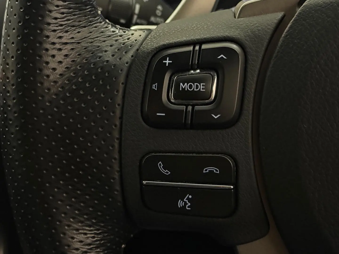 2017 Lexus NX Gallery Image 25