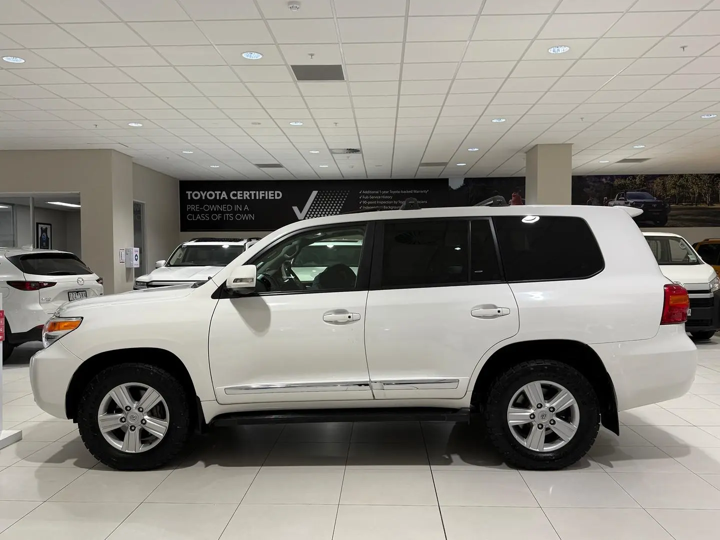 2013 Toyota Landcruiser Gallery Image 6