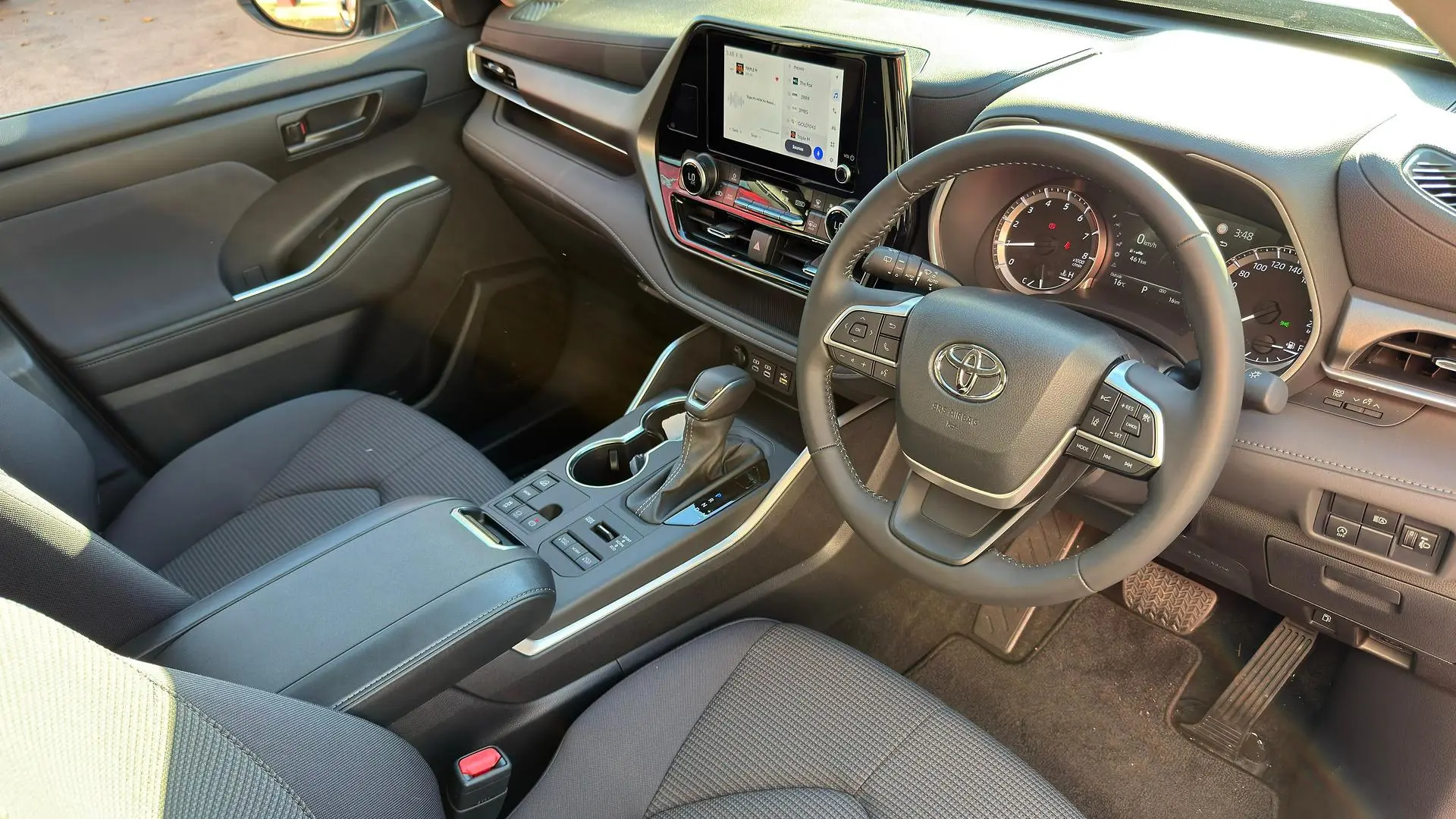 2024 Toyota Kluger Gallery Image 3